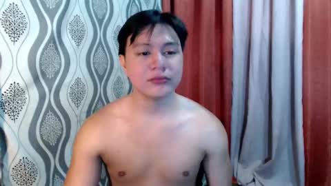 urhunky_ivan online show from January 6, 2025, 6:42 am