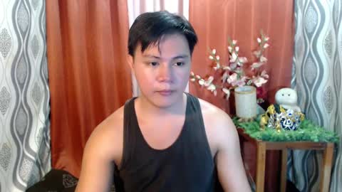 urhunky_ivan online show from December 1, 2024, 5:12 am