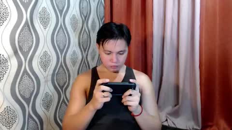 urhunky_ivan online show from January 5, 2025, 6:34 am