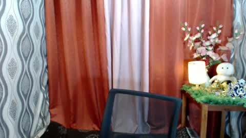 urhunky_ivan online show from December 7, 2024, 6:34 am