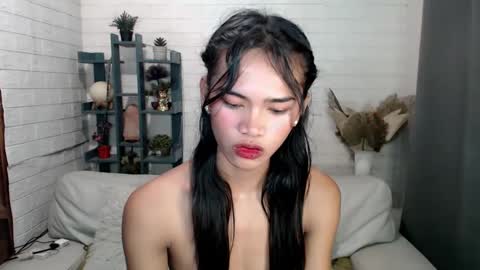 ursandra_xx online show from January 4, 2025, 5:23 pm