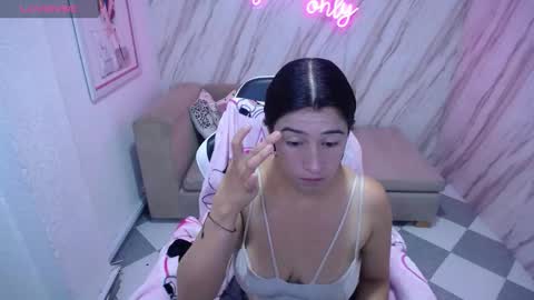 valerie_b online show from November 14, 2024, 8:15 pm