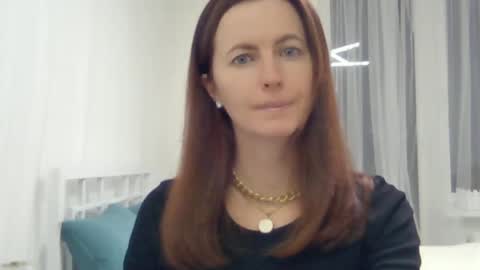 valerie_rose777 online show from December 29, 2024, 4:12 pm