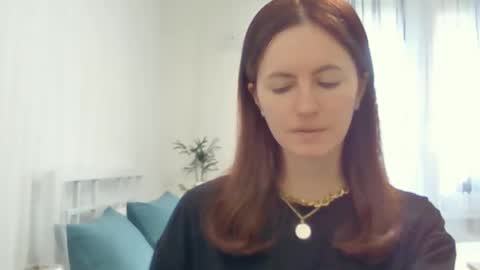 valerie_rose777 online show from December 31, 2024, 11:51 am