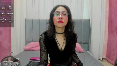 vampy_dolll online show from November 29, 2024, 1:14 pm