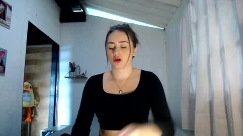 vane_wills online show from November 22, 2024, 5:39 pm