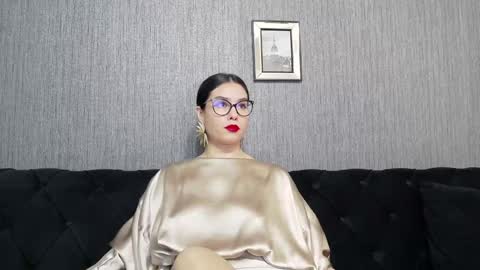 Veronique Domme online show from December 26, 2024, 7:05 am