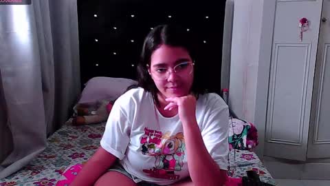 victoriacarmonaa online show from November 18, 2024, 5:20 pm