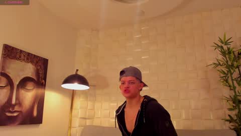 vincent_bunny online show from December 27, 2024, 12:18 pm