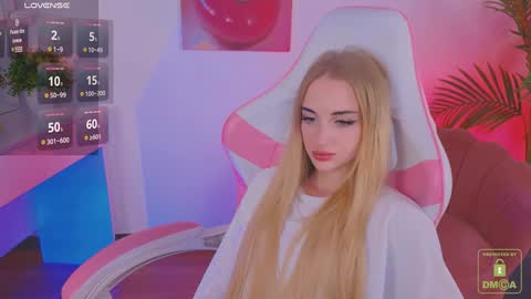 violet__t online show from November 20, 2024, 9:33 pm