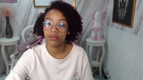 violeth_b online show from December 26, 2024, 12:41 pm