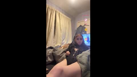 violetxblue25 online show from February 5, 2025, 6:52 pm