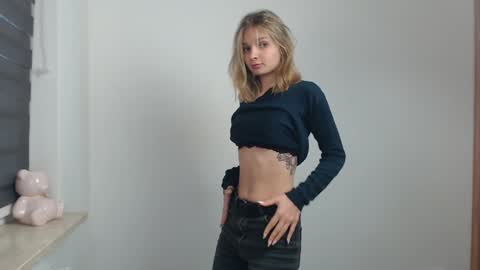 vivien_slender online show from December 6, 2024, 11:13 am