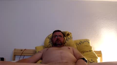 volvic_0904 online show from November 14, 2024, 4:08 pm