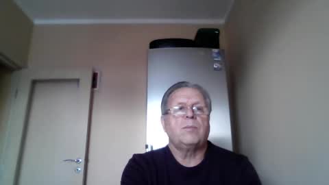 wer_tman157868 online show from December 15, 2024, 1:28 pm