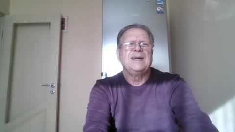 wer_tman157868 online show from January 2, 2025, 11:01 am