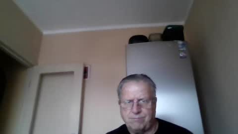 wer_tman157868 online show from December 27, 2024, 11:35 am