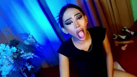 miss yasii online show from December 28, 2024, 3:04 pm