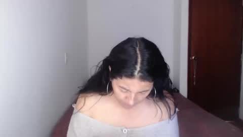 yasmin_love85 online show from November 26, 2024, 4:14 pm