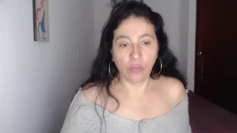 yasmin_love85 online show from November 28, 2024, 3:16 pm