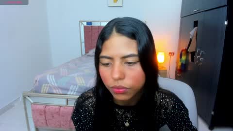 youlyn_777 online show from January 11, 2025, 3:03 am