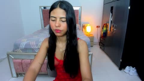 youlyn_777 online show from January 3, 2025, 3:12 am