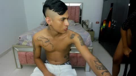 youlyn_777 online show from January 7, 2025, 9:48 pm