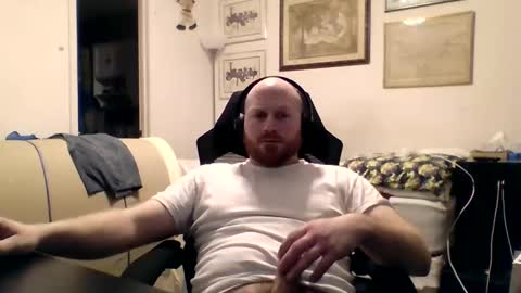 yourbewbs online show from December 1, 2024, 5:01 am