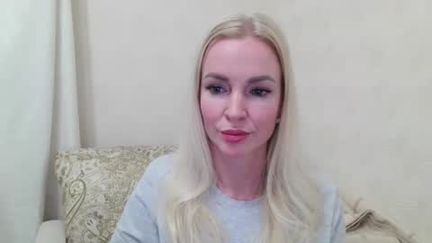 yourr_lana online show from January 30, 2025, 2:15 pm