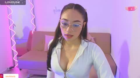 yvy_tay online show from January 27, 2025, 7:10 pm