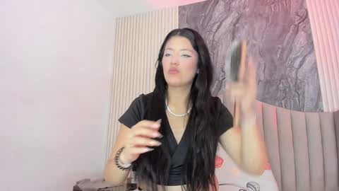 zahra_lloydd online show from January 15, 2025, 12:10 pm