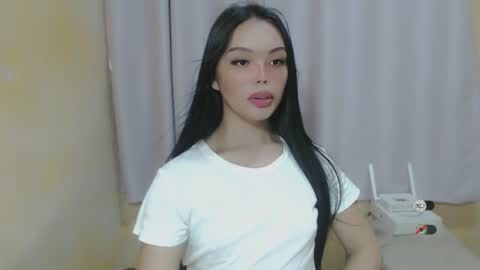 zaima_babe online show from November 30, 2024, 8:33 am