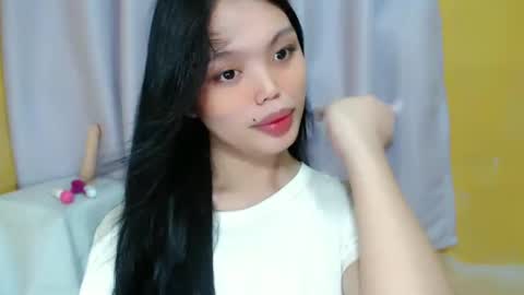 zaima_babe online show from December 18, 2024, 1:43 pm