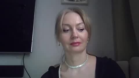 Zarina Swift online show from December 7, 2024, 9:15 am