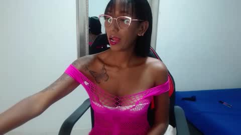 Zasha Romero online show from December 3, 2024, 4:05 am