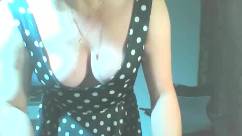 zoe_73 online show from December 20, 2024, 12:16 am