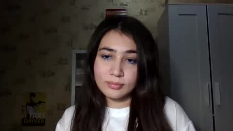 zoe_lightx online show from January 14, 2025, 7:22 pm