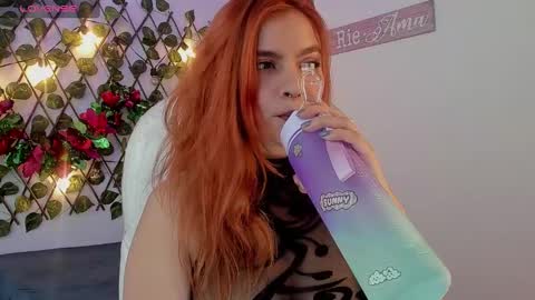 zoee_thompsonn online show from December 27, 2024, 8:17 pm