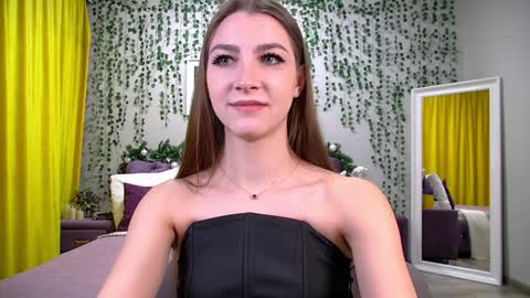 ZoeEvansi online show from January 7, 2025, 6:43 pm