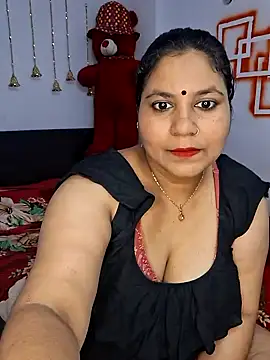 MOM-SUN-COUPLE online show from December 6, 2024, 9:03 am