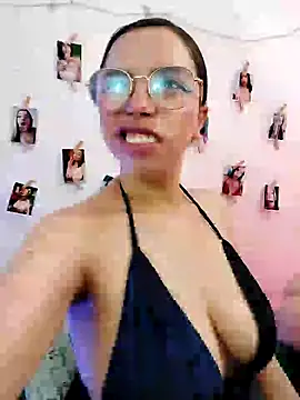 valentina swallow online show from December 16, 2024, 3:25 am