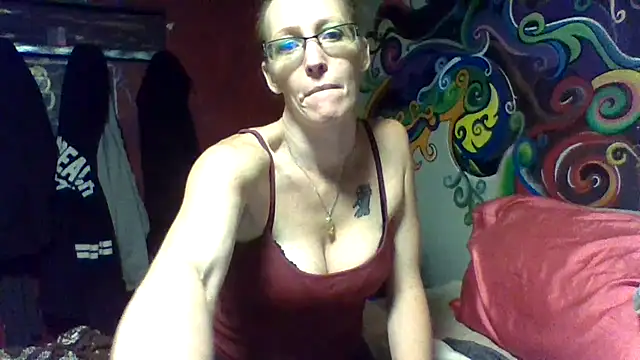 4EyedSluttyGinger online show from January 13, 2025, 6:03 pm