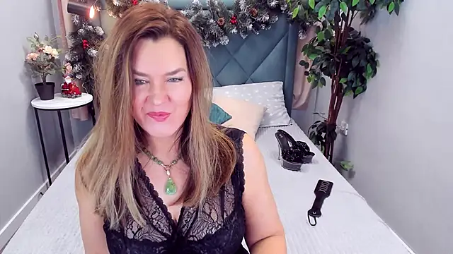 Adele Russo online show from December 28, 2024, 4:29 pm