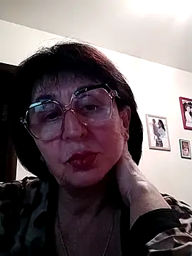 AlbinaXPretty online show from November 27, 2024, 7:51 pm