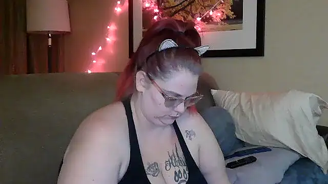 mysticlynn420 online show from November 18, 2024, 2:19 am