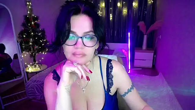 ColleenRodriguez online show from December 27, 2024, 3:24 pm