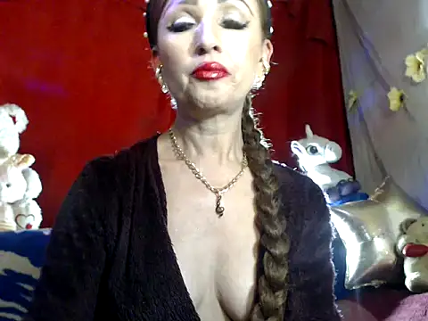 hottieperla online show from December 4, 2024, 8:11 pm