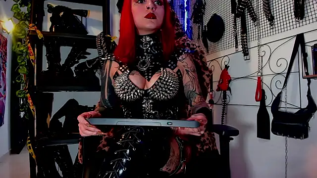 Agatha BDSM online show from November 15, 2024, 5:05 pm