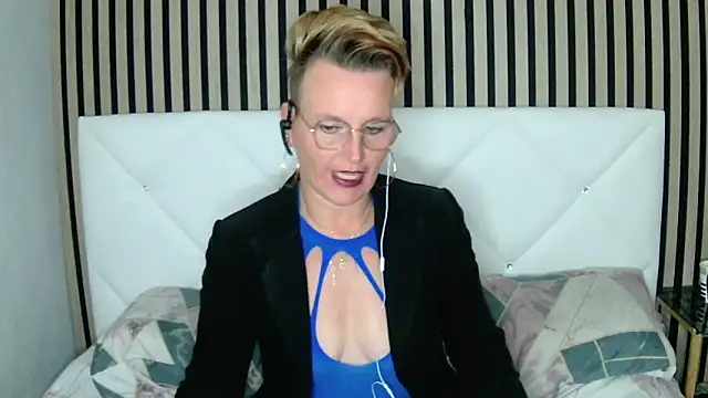 Noelialekker online show from January 3, 2025, 7:53 am