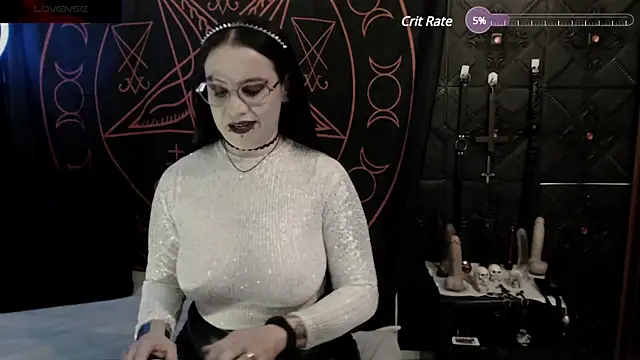 Evil Queen 666 online show from December 12, 2024, 5:33 am